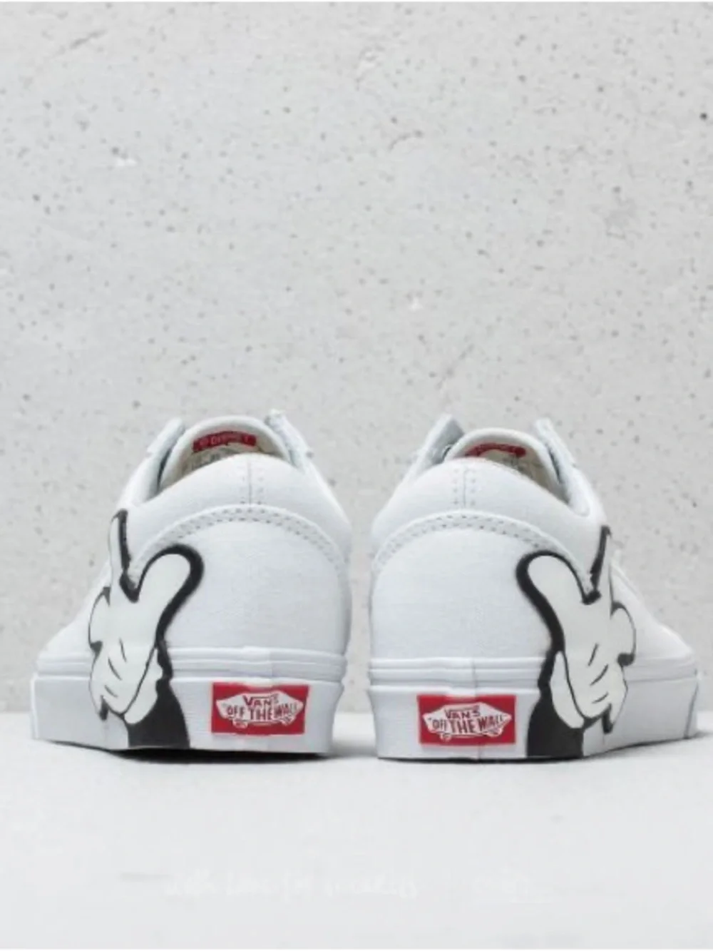 Disney x Vans Old Skool 'Mickey' Sz 5.5 / 7 - Picture 2 of 10
